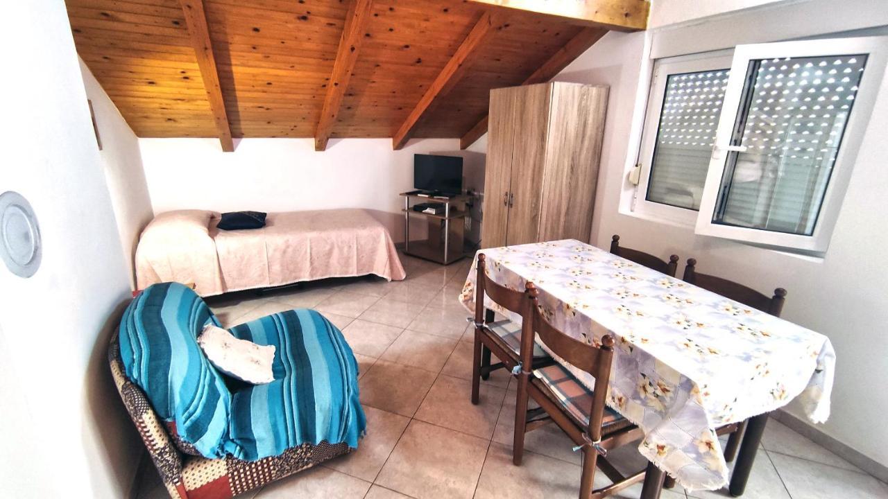 Apartment Amigo Seline Luaran gambar
